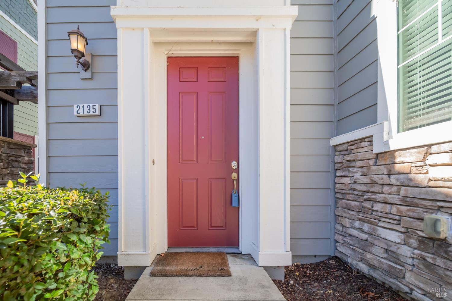 Detail Gallery Image 2 of 21 For 2135 Eva St, Napa,  CA 94559 - 3 Beds | 2/1 Baths