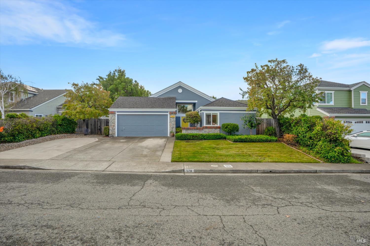 Detail Gallery Image 33 of 38 For 578 Morning Glory Dr, Benicia,  CA 94510 - 3 Beds | 2 Baths