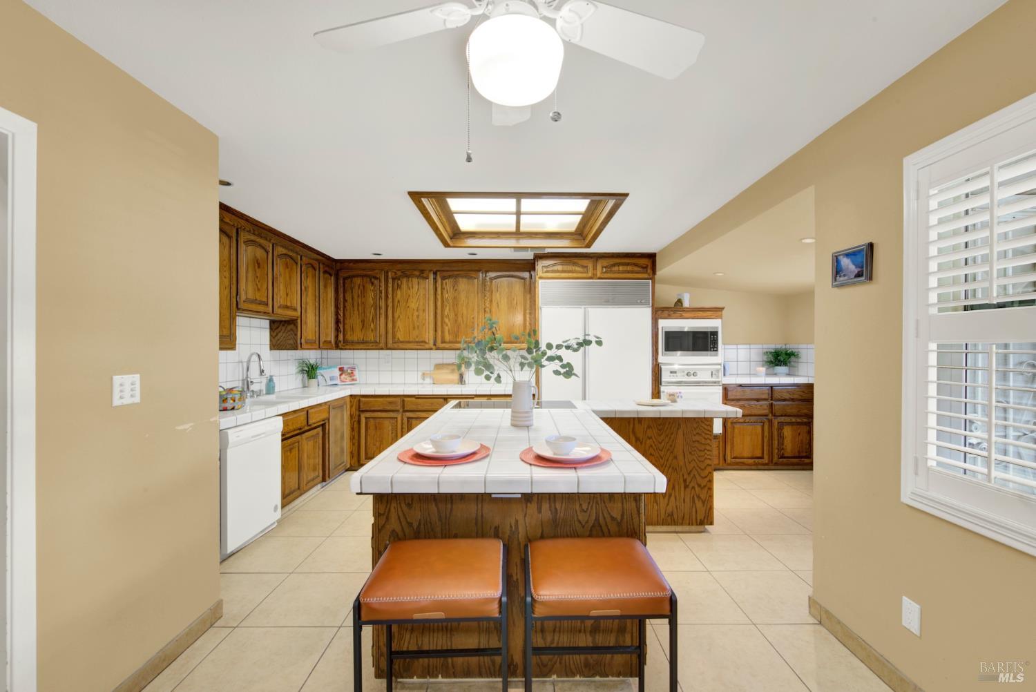 Detail Gallery Image 32 of 79 For 689 W C St, Dixon,  CA 95620 - 3 Beds | 3 Baths