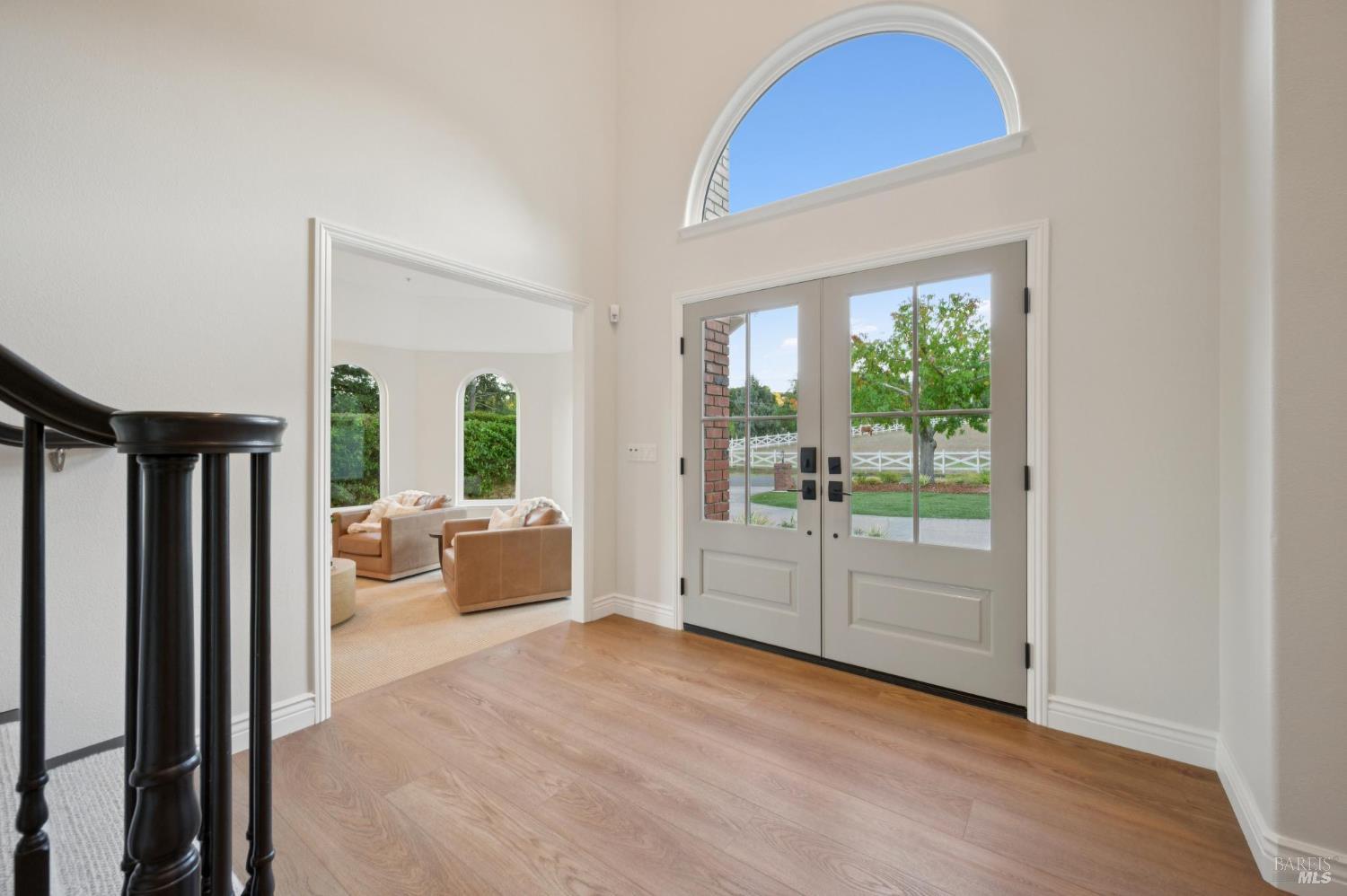 Detail Gallery Image 7 of 74 For 10 Chamberlain Ave, Novato,  CA 94947 - 5 Beds | 3/1 Baths