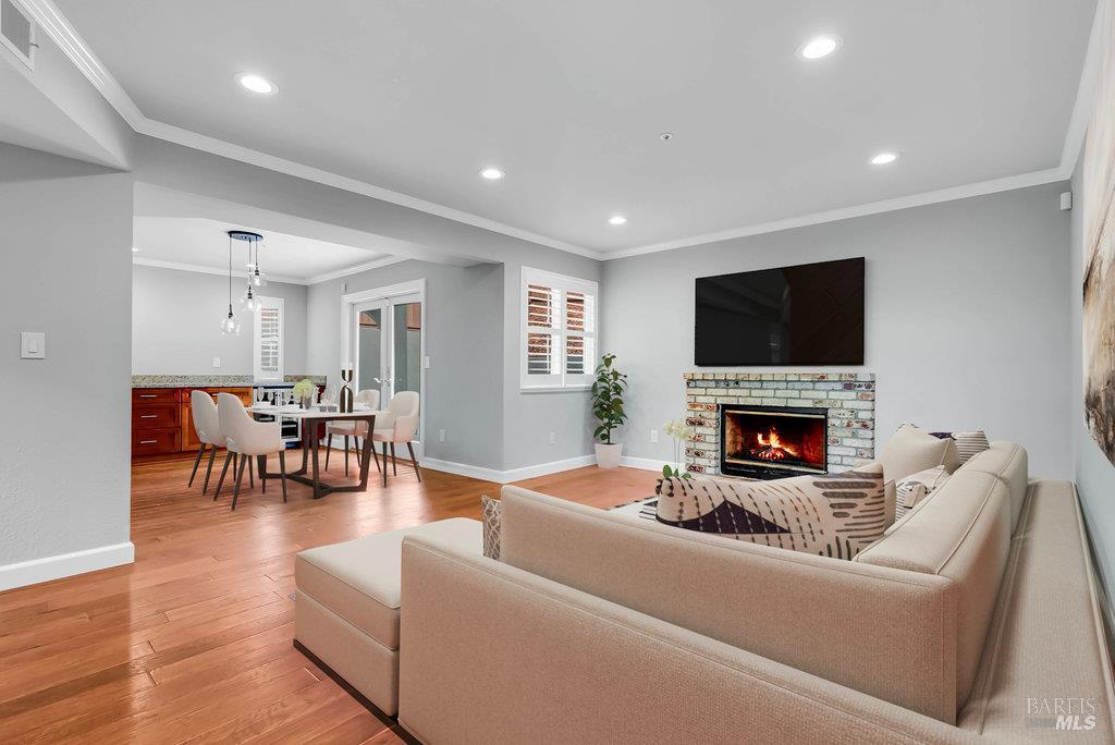 Detail Gallery Image 8 of 58 For 1736 Lindo St, Benicia,  CA 94510 - 3 Beds | 2/1 Baths