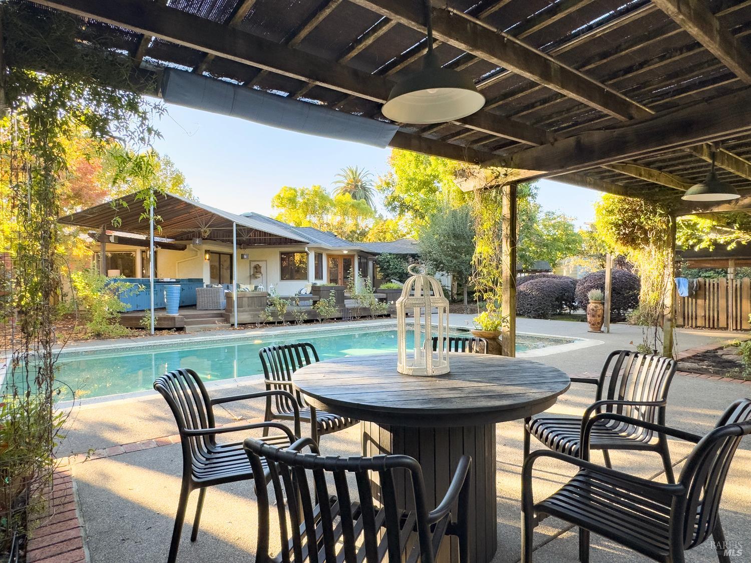 Detail Gallery Image 5 of 64 For 836 E Napa St, Sonoma,  CA 95476 - 2 Beds | 2 Baths