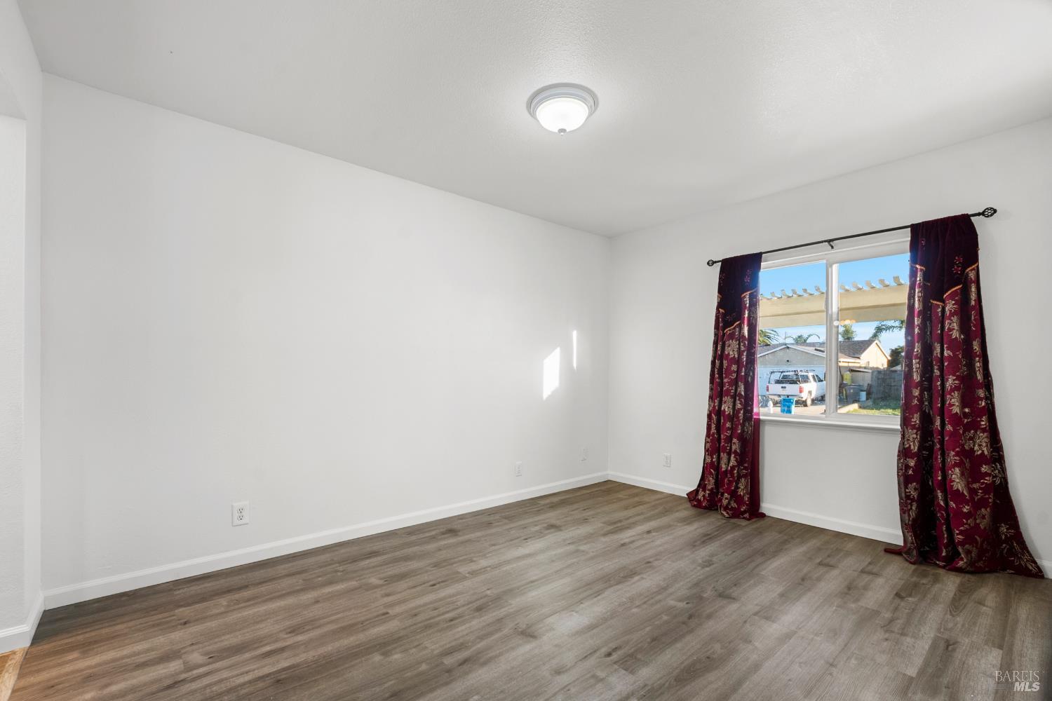 Detail Gallery Image 30 of 44 For 240 W Carolyn Dr, American Canyon,  CA 94503 - 4 Beds | 2 Baths