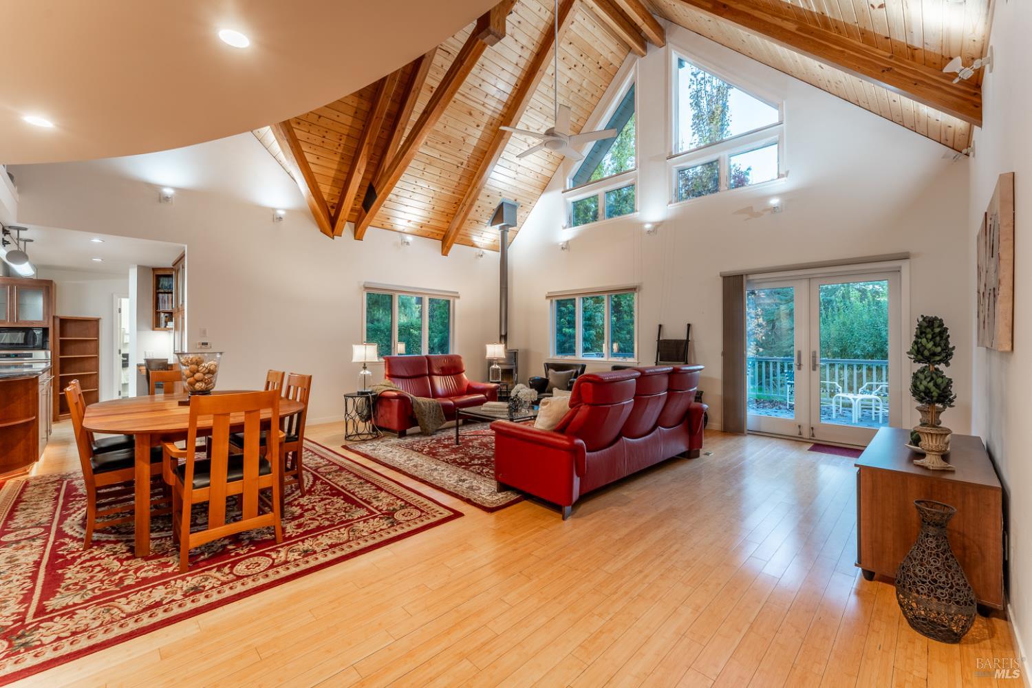 Detail Gallery Image 16 of 89 For 8301 West Side Potter Valley Rd, Potter Valley,  CA 95469 - 2 Beds | 3 Baths