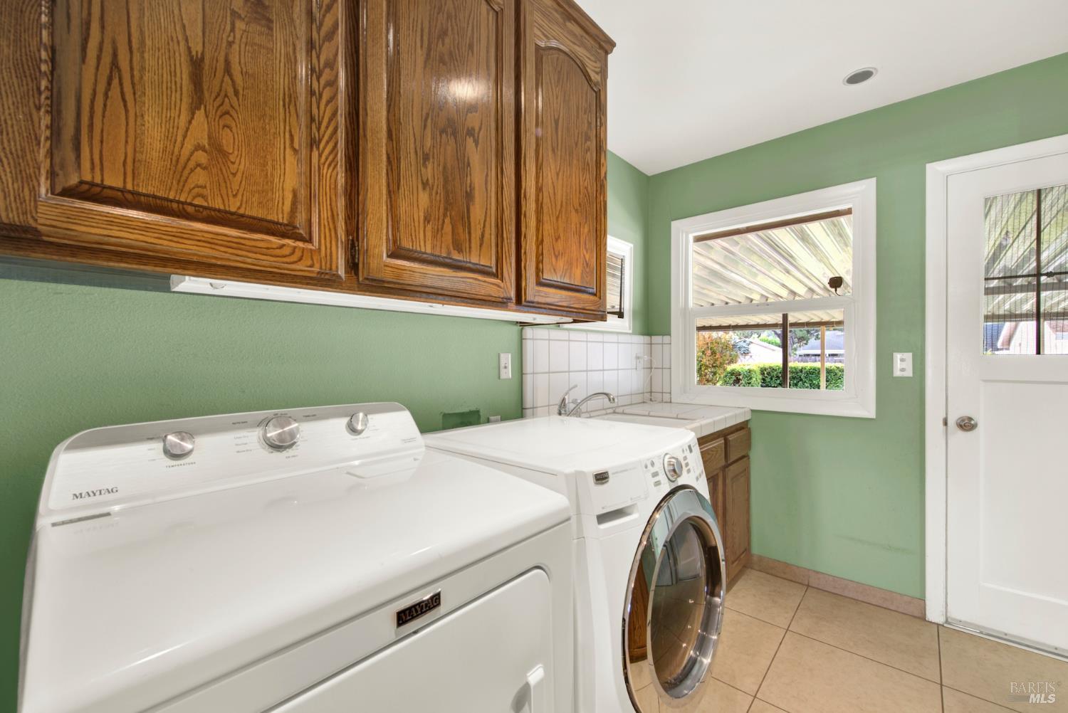 Detail Gallery Image 54 of 79 For 689 W C St, Dixon,  CA 95620 - 3 Beds | 3 Baths