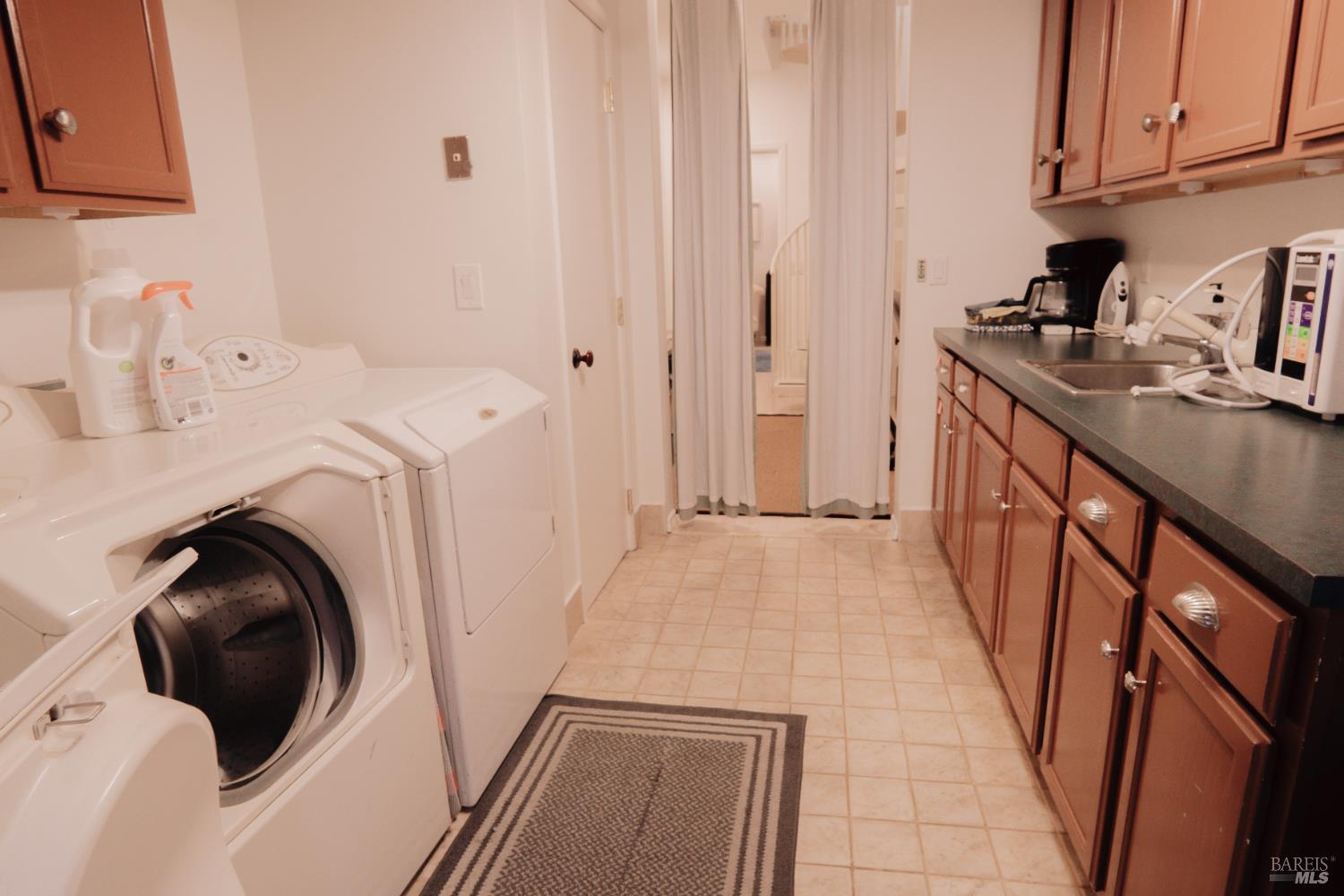 Detail Gallery Image 24 of 64 For 541 Redwood Rd, Whitethorn,  CA 95589 - 3 Beds | 2 Baths