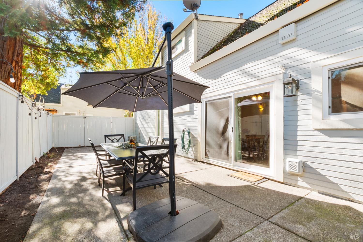 Detail Gallery Image 16 of 53 For 3315 Yulupa Ave, Santa Rosa,  CA 95405 - 3 Beds | 2 Baths