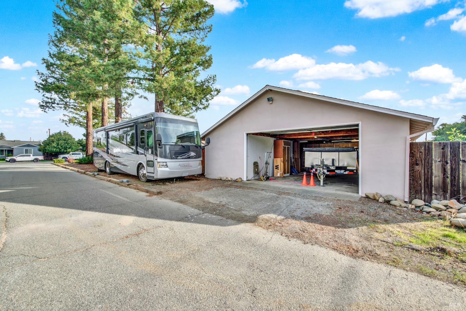 Detail Gallery Image 76 of 79 For 689 W C St, Dixon,  CA 95620 - 3 Beds | 3 Baths