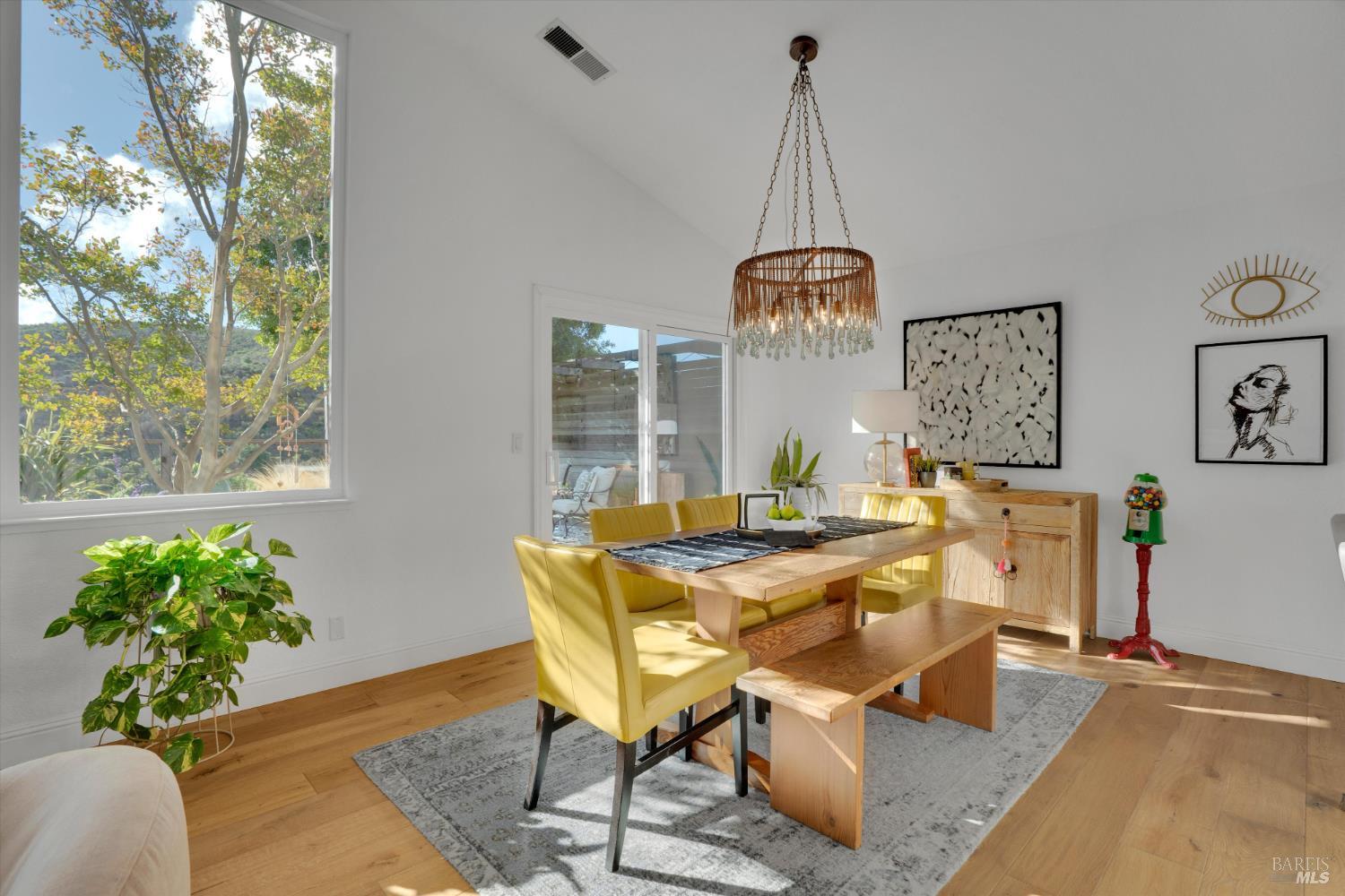 Detail Gallery Image 12 of 38 For 578 Morning Glory Dr, Benicia,  CA 94510 - 3 Beds | 2 Baths