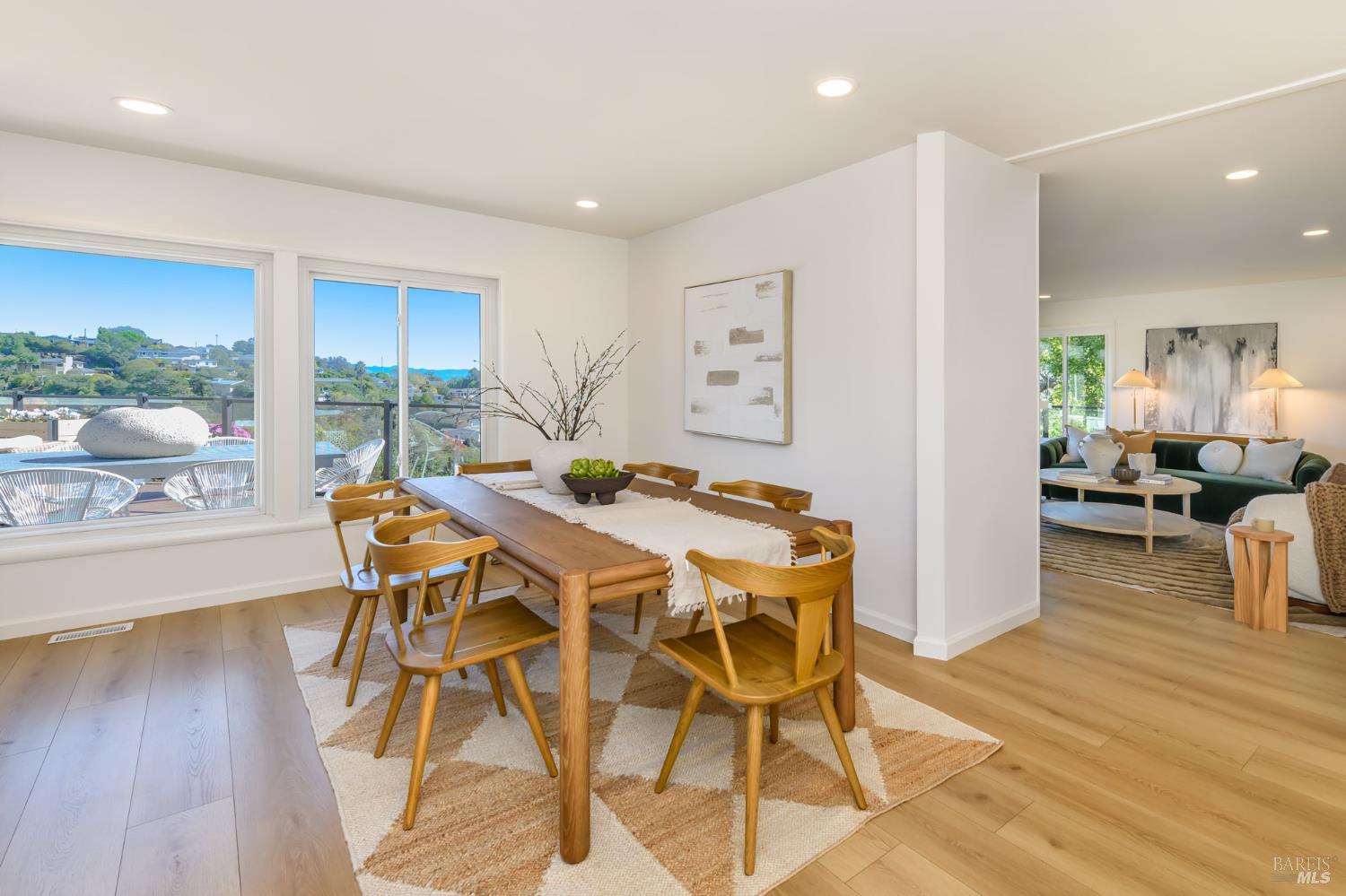 Detail Gallery Image 8 of 30 For 81 Corte Gracitas Unkn, Greenbrae,  CA 94904 - 4 Beds | 2 Baths