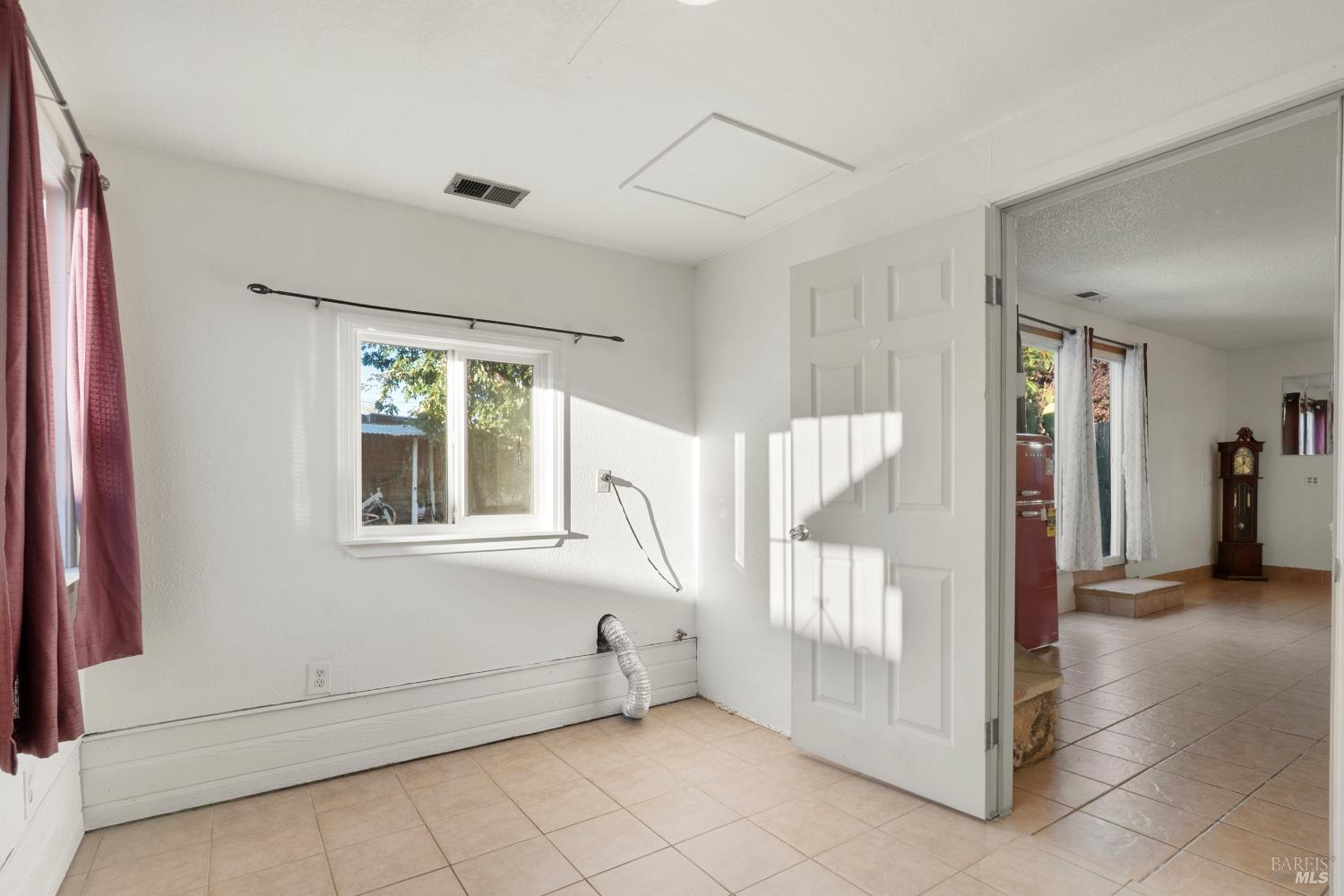 Detail Gallery Image 37 of 44 For 240 W Carolyn Dr, American Canyon,  CA 94503 - 4 Beds | 2 Baths