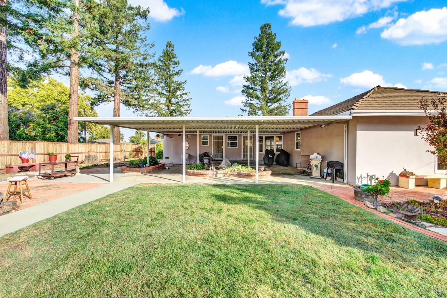 Detail Gallery Image 67 of 79 For 689 W C St, Dixon,  CA 95620 - 3 Beds | 3 Baths