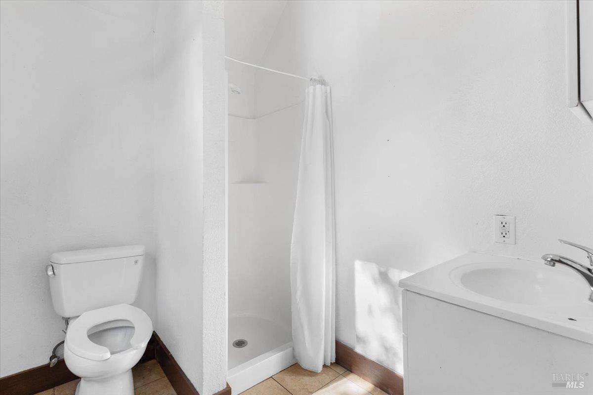 Detail Gallery Image 18 of 44 For 714 Mendocino Ave, Santa Rosa,  CA 95401 - 3 Beds | 1/2 Baths