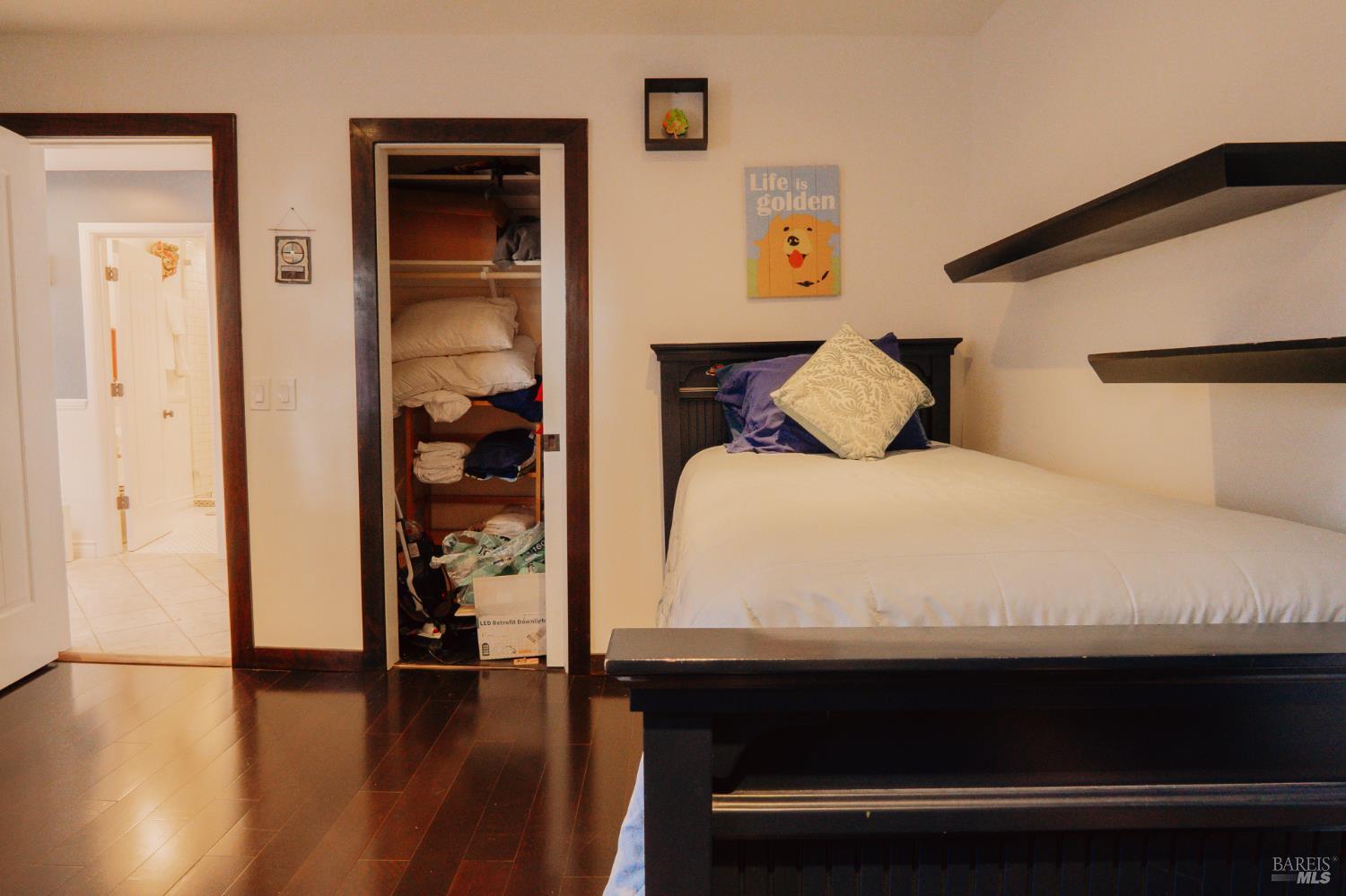 Detail Gallery Image 6 of 64 For 541 Redwood Rd, Whitethorn,  CA 95589 - 3 Beds | 2 Baths