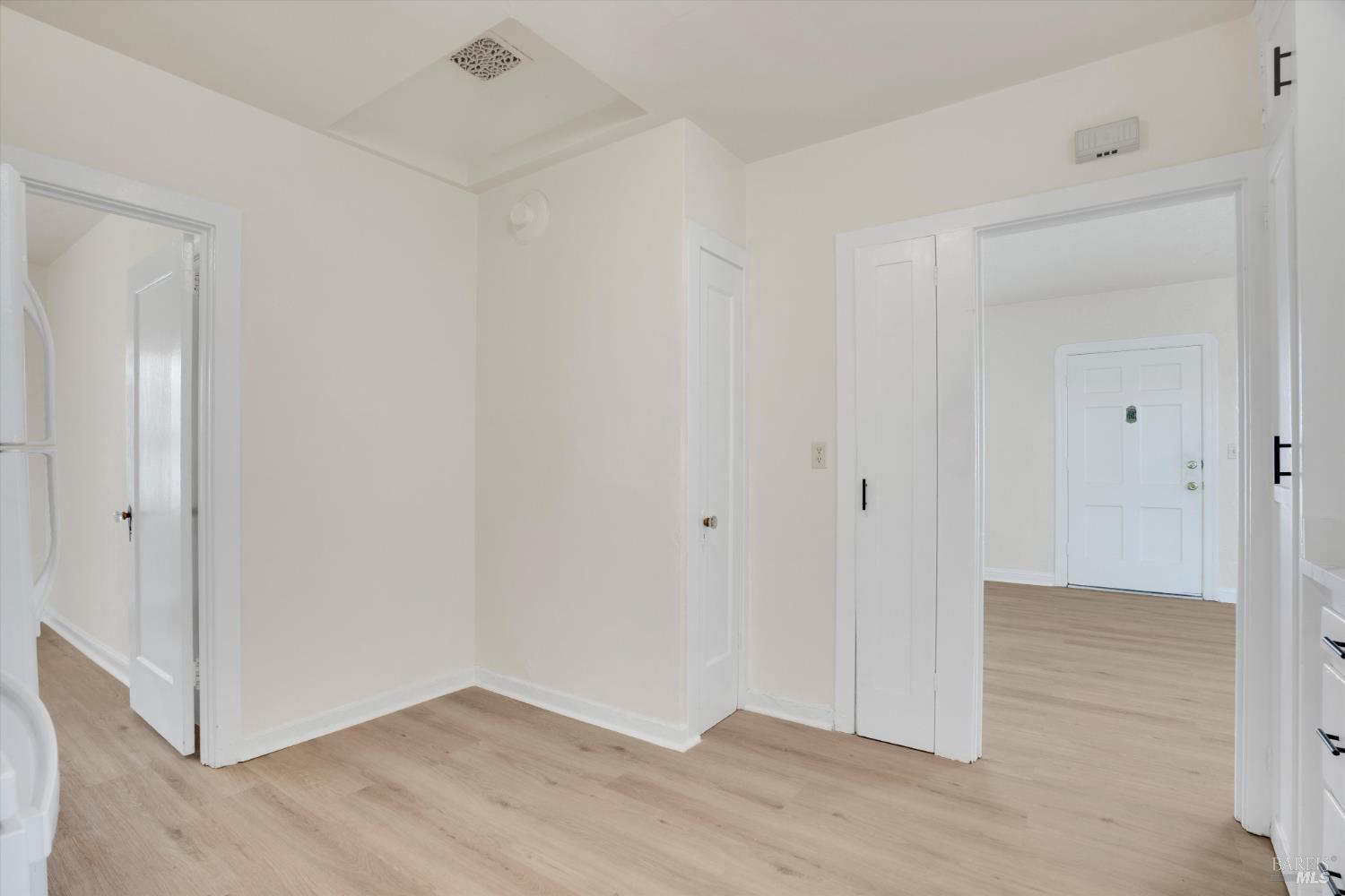 Detail Gallery Image 12 of 34 For 323 Hampshire St, Vallejo,  CA 94590 - 2 Beds | 1 Baths