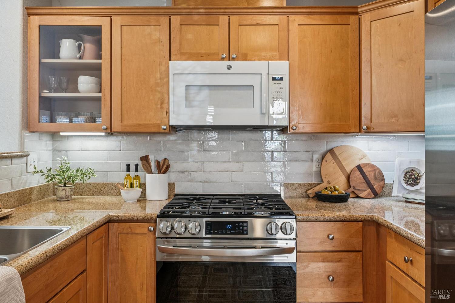 Detail Gallery Image 15 of 49 For 1125 Broadway Unkn, Sonoma,  CA 95476 - 3 Beds | 2/1 Baths