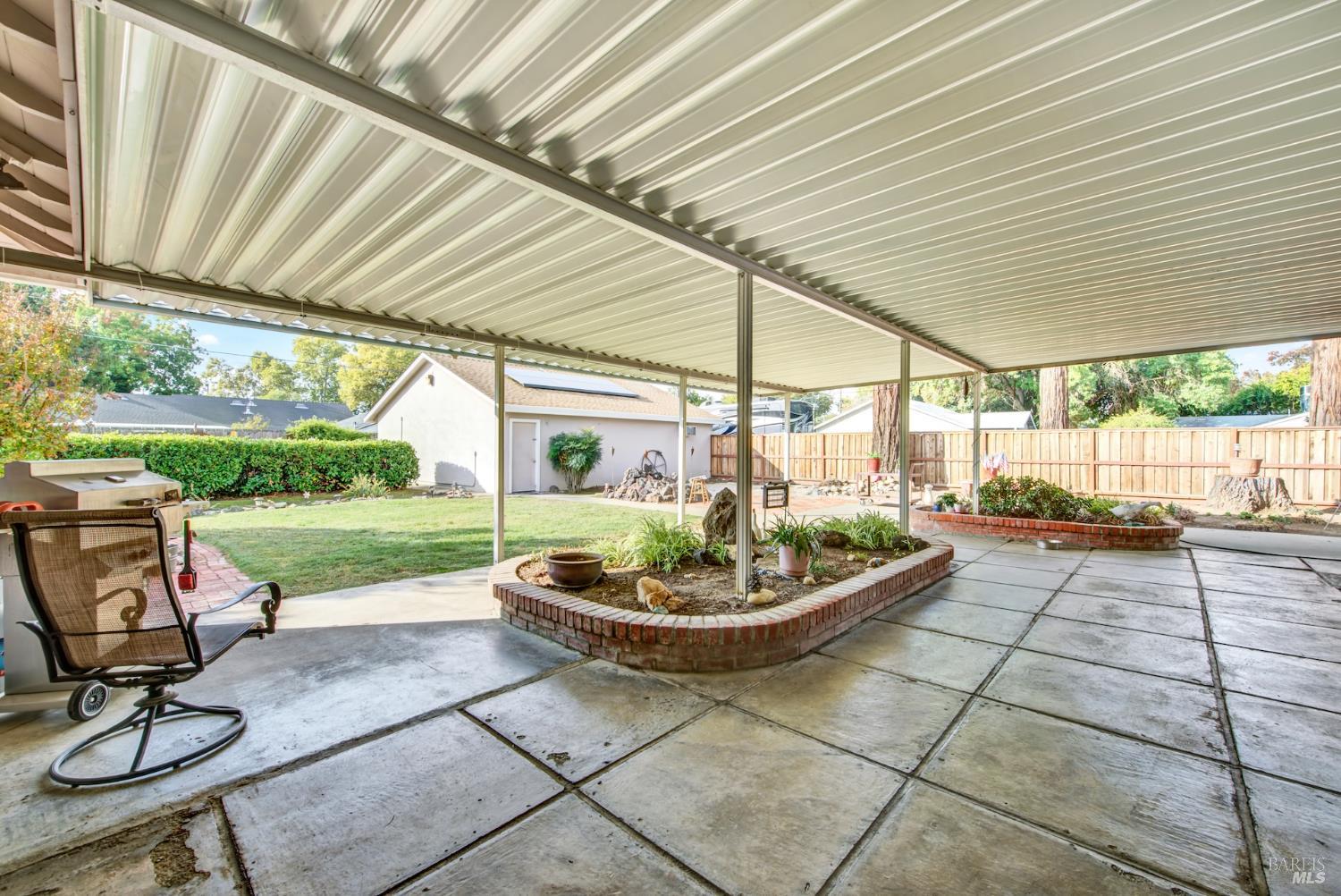 Detail Gallery Image 74 of 79 For 689 W C St, Dixon,  CA 95620 - 3 Beds | 3 Baths