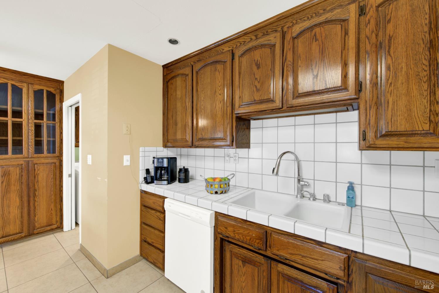 Detail Gallery Image 34 of 79 For 689 W C St, Dixon,  CA 95620 - 3 Beds | 3 Baths