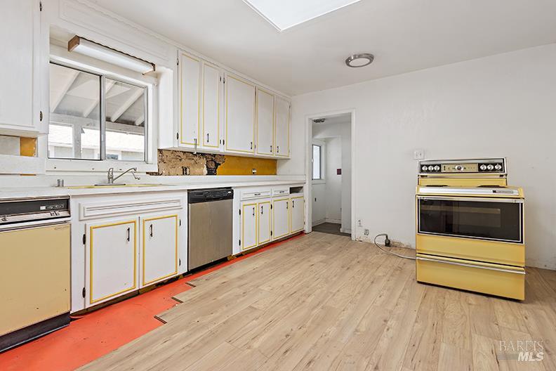 Detail Gallery Image 7 of 30 For 2931 Euclid Ave, Concord,  CA 94519 - 2 Beds | 1 Baths