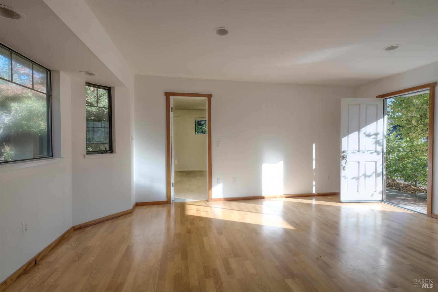 Detail Gallery Image 9 of 64 For 836 E Napa St, Sonoma,  CA 95476 - 2 Beds | 2 Baths