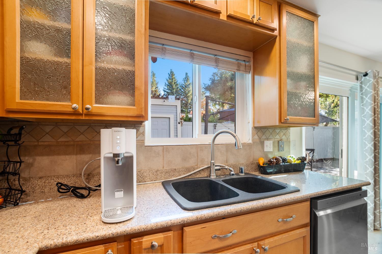 Detail Gallery Image 14 of 53 For 3315 Yulupa Ave, Santa Rosa,  CA 95405 - 3 Beds | 2 Baths