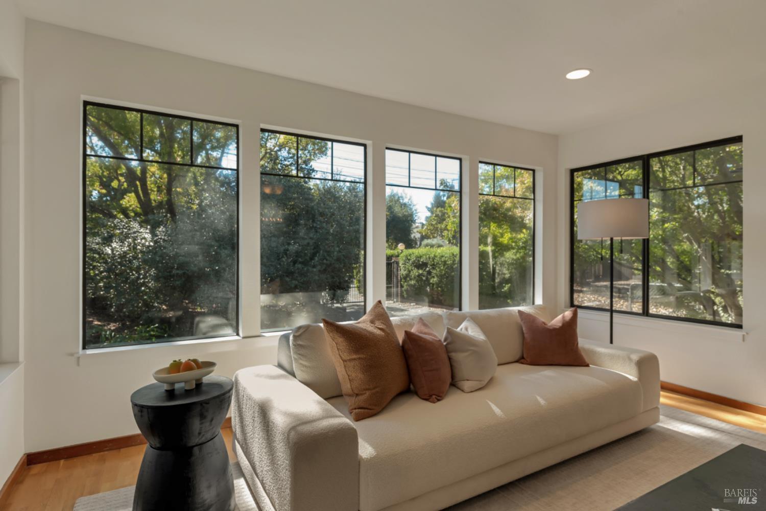 Detail Gallery Image 17 of 64 For 836 E Napa St, Sonoma,  CA 95476 - 2 Beds | 2 Baths