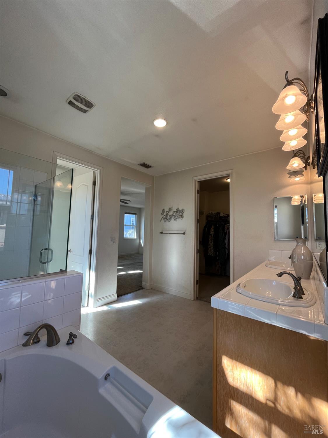 Detail Gallery Image 36 of 43 For 2472 Shorey Way, Fairfield,  CA 94533 - 4 Beds | 3 Baths