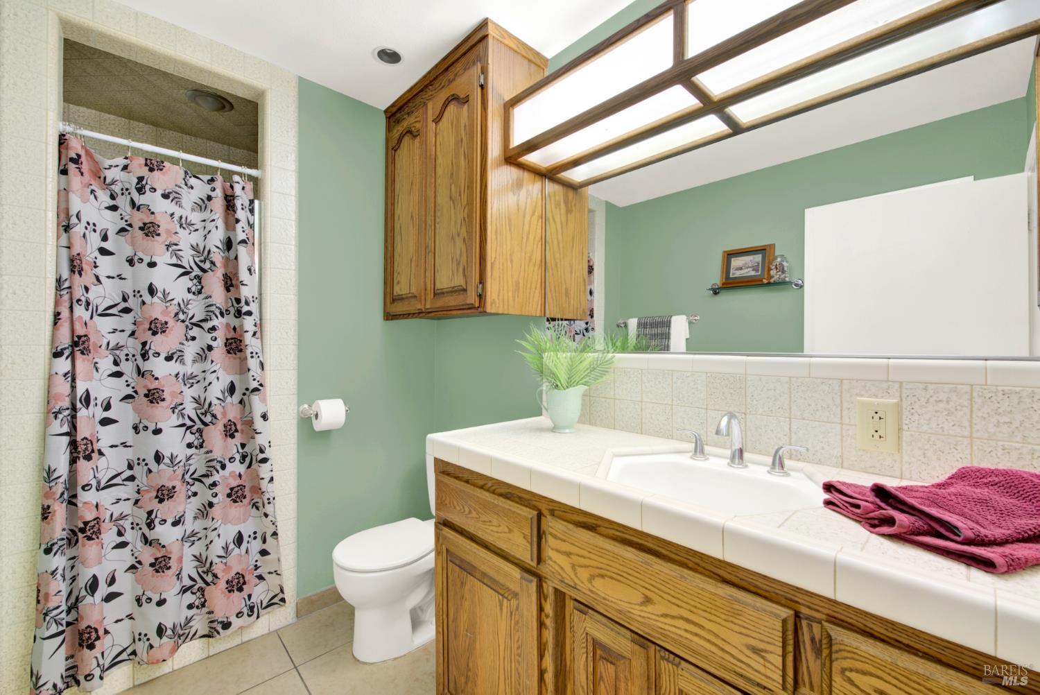 Detail Gallery Image 56 of 79 For 689 W C St, Dixon,  CA 95620 - 3 Beds | 3 Baths