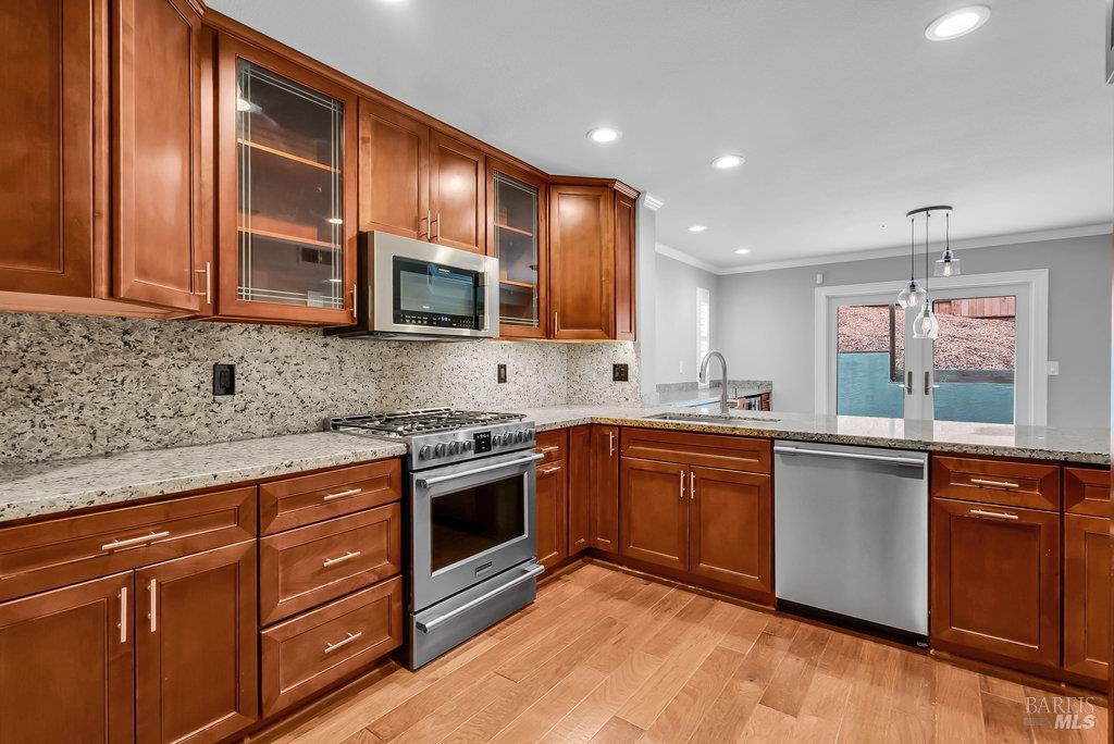 Detail Gallery Image 18 of 58 For 1736 Lindo St, Benicia,  CA 94510 - 3 Beds | 2/1 Baths