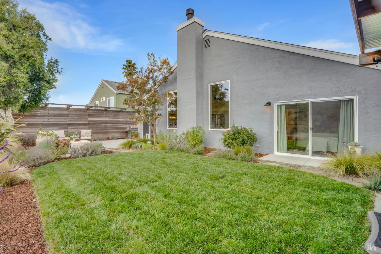 Detail Gallery Image 31 of 38 For 578 Morning Glory Dr, Benicia,  CA 94510 - 3 Beds | 2 Baths