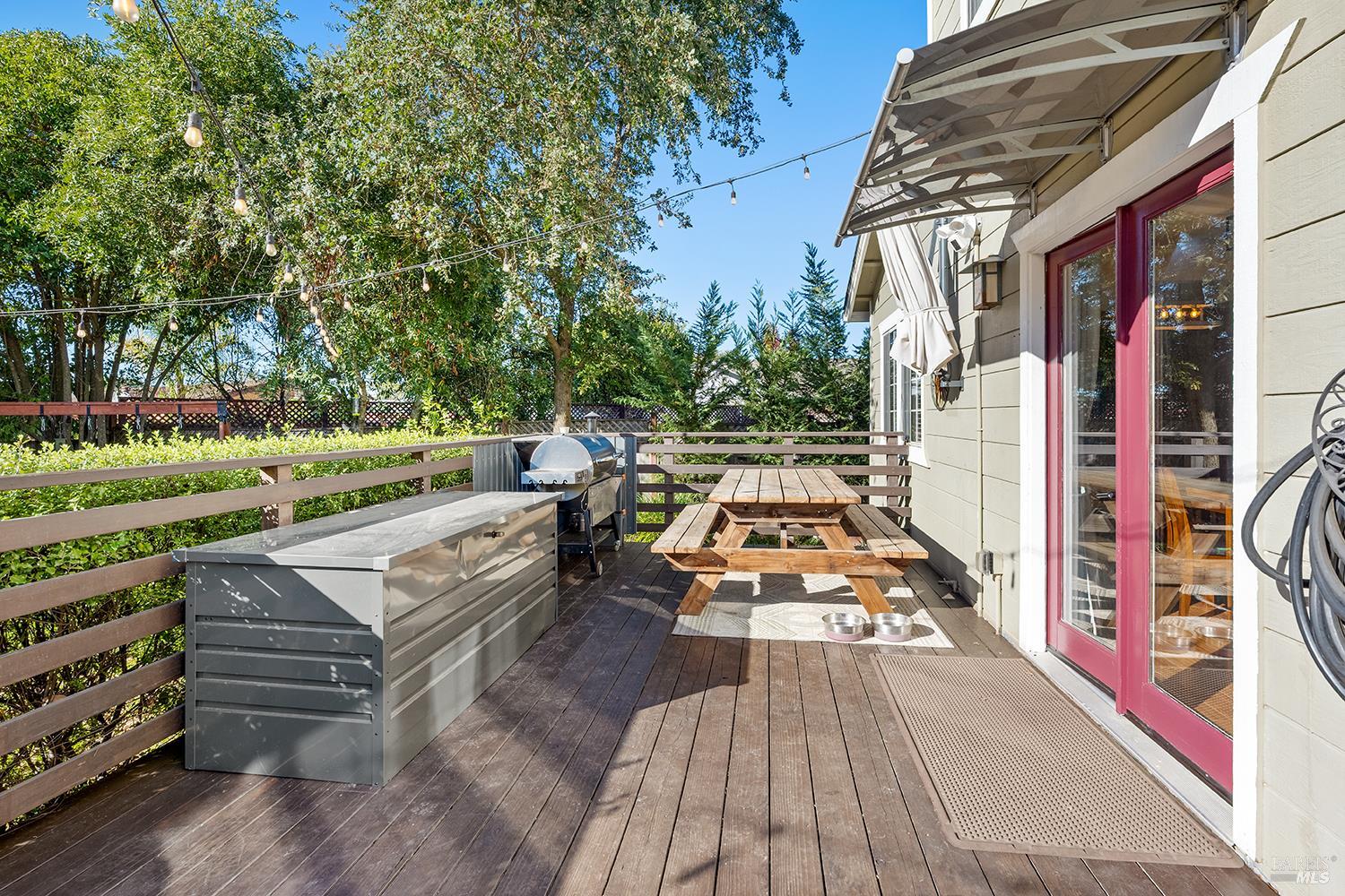 Detail Gallery Image 38 of 39 For 2595 Hardies Ln, Santa Rosa,  CA 95403 - 3 Beds | 2/1 Baths