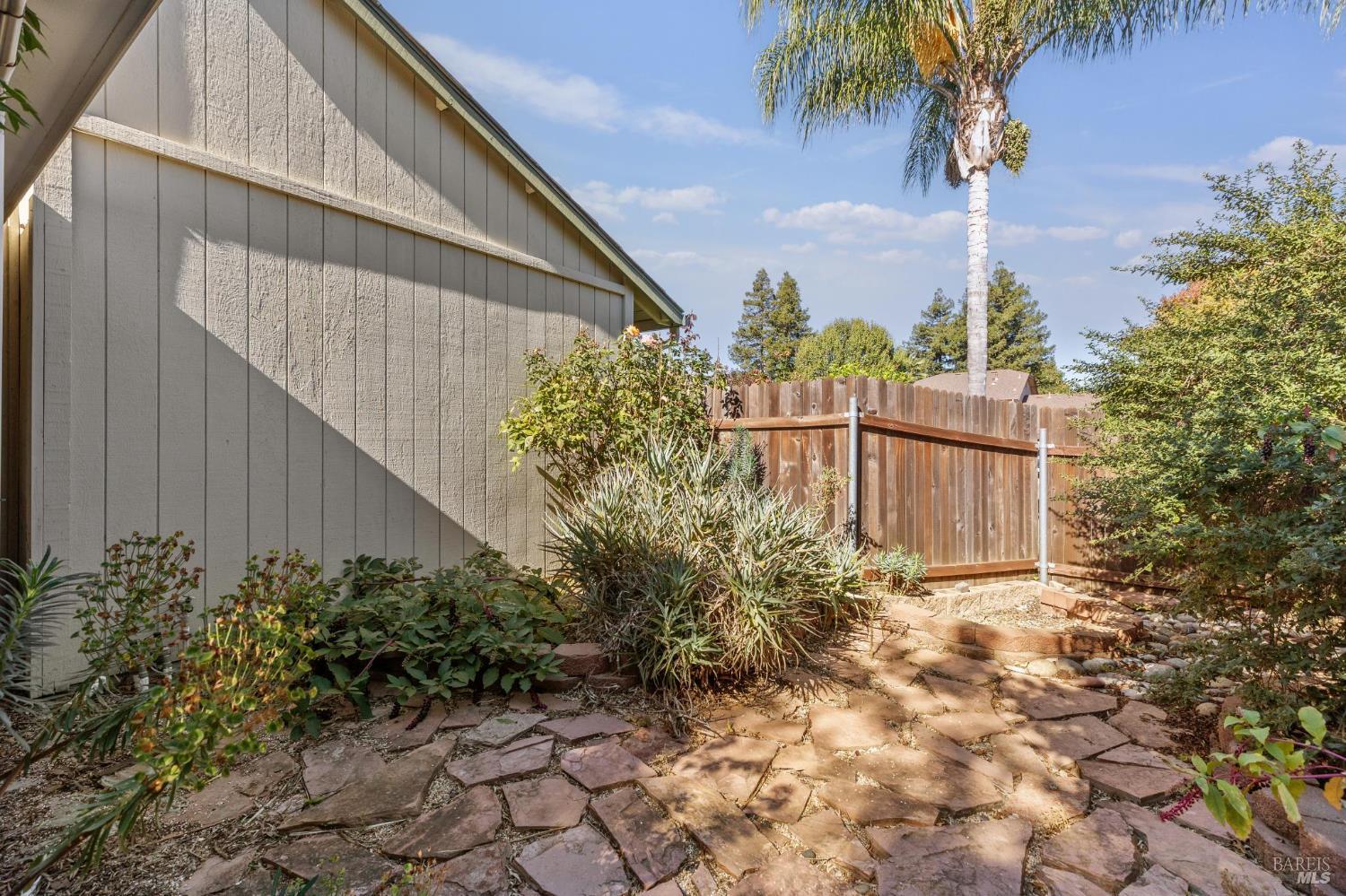 Detail Gallery Image 39 of 46 For 1365 Jacobs Pl, Dixon,  CA 95620 - 4 Beds | 2/1 Baths