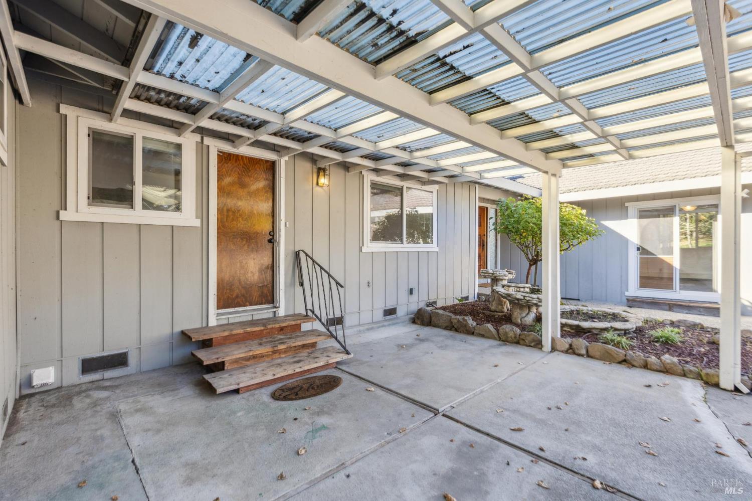 Detail Gallery Image 16 of 75 For 4050 Sonoma Mountain Rd, Santa Rosa,  CA 95404 - 4 Beds | 3/1 Baths