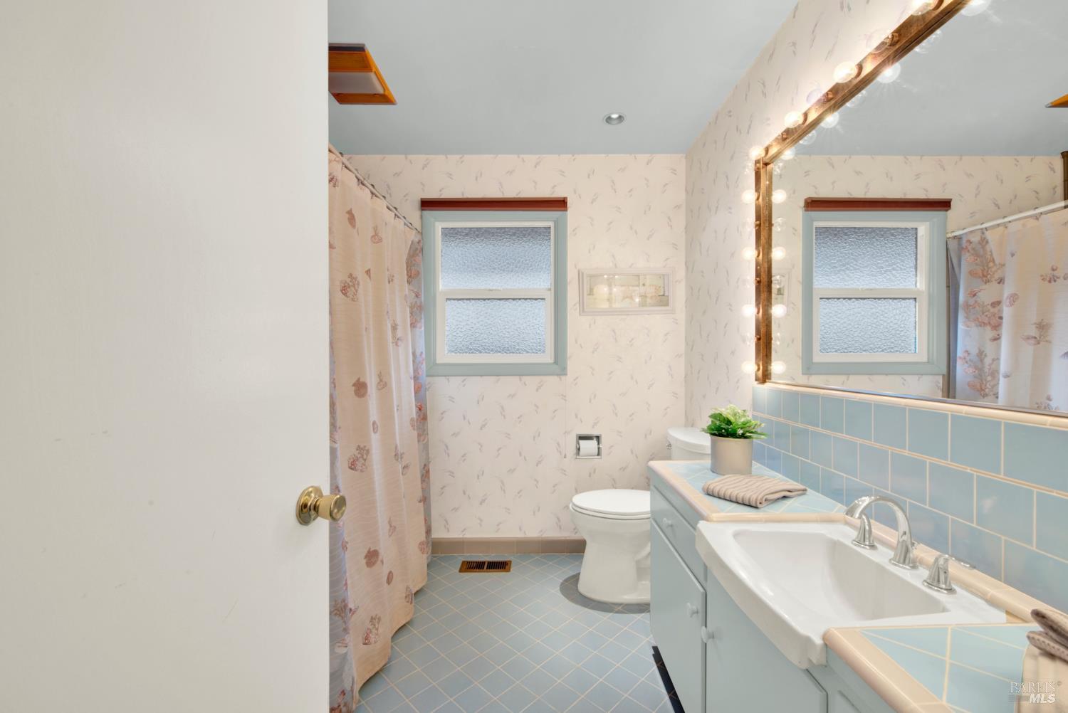 Detail Gallery Image 49 of 79 For 689 W C St, Dixon,  CA 95620 - 3 Beds | 3 Baths