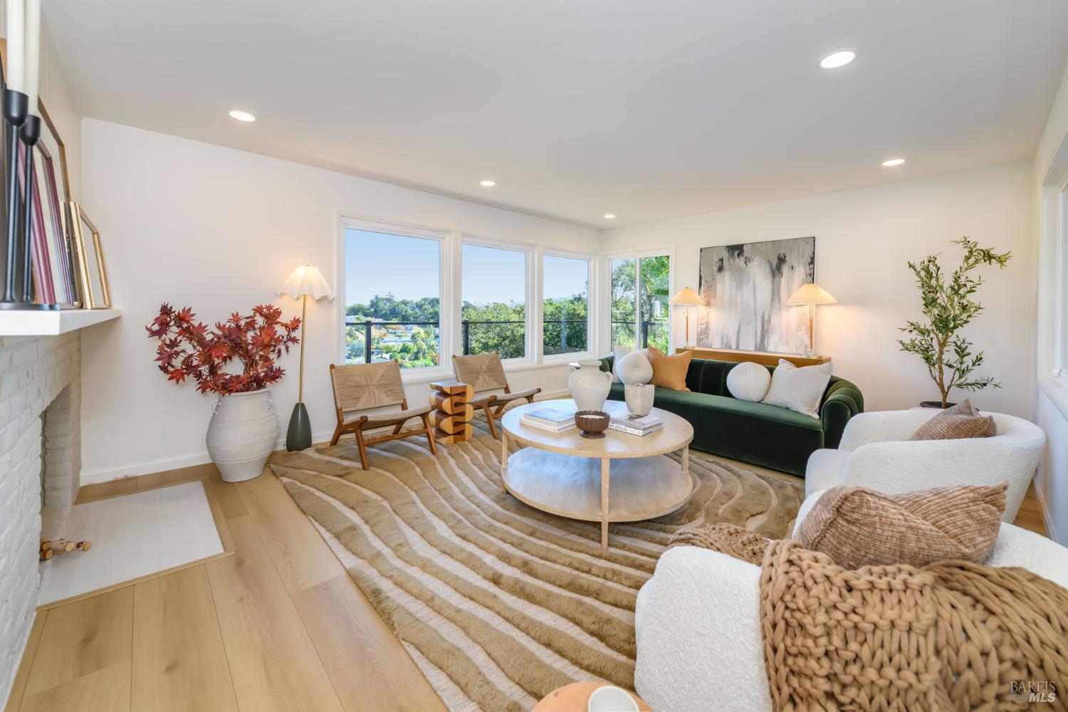 Detail Gallery Image 10 of 30 For 81 Corte Gracitas Unkn, Greenbrae,  CA 94904 - 4 Beds | 2 Baths