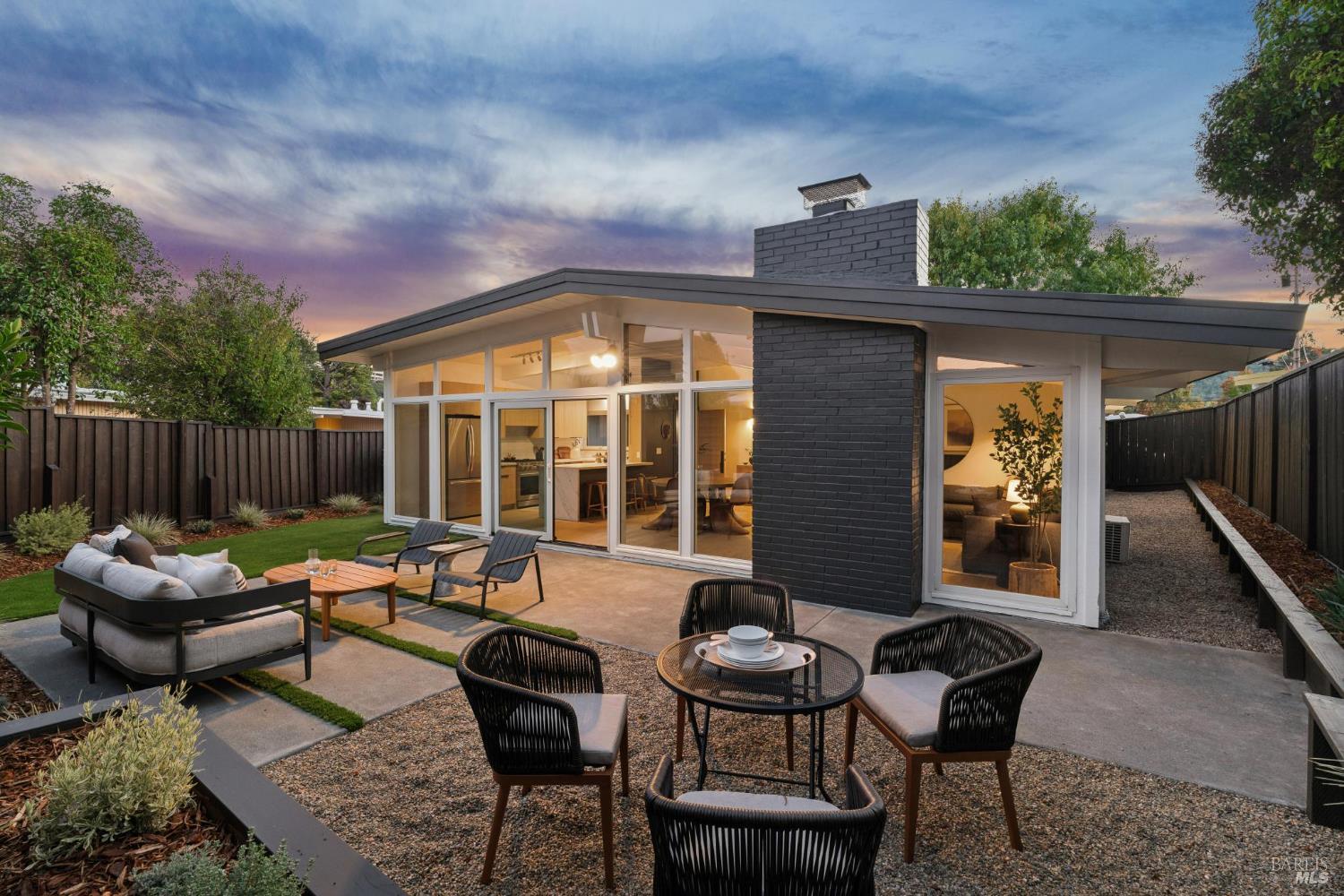 Detail Gallery Image 39 of 58 For 364 Hyacinth Way, San Rafael,  CA 94903 - 4 Beds | 2 Baths