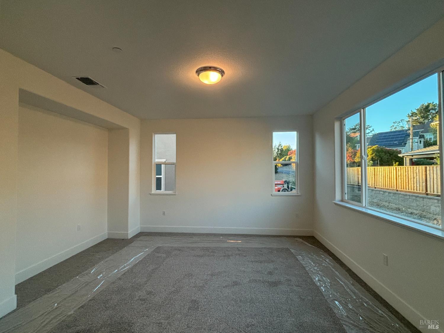 Detail Gallery Image 7 of 7 For 215 Echols Dr, Martinez,  CA 94553 - 4 Beds | 3 Baths