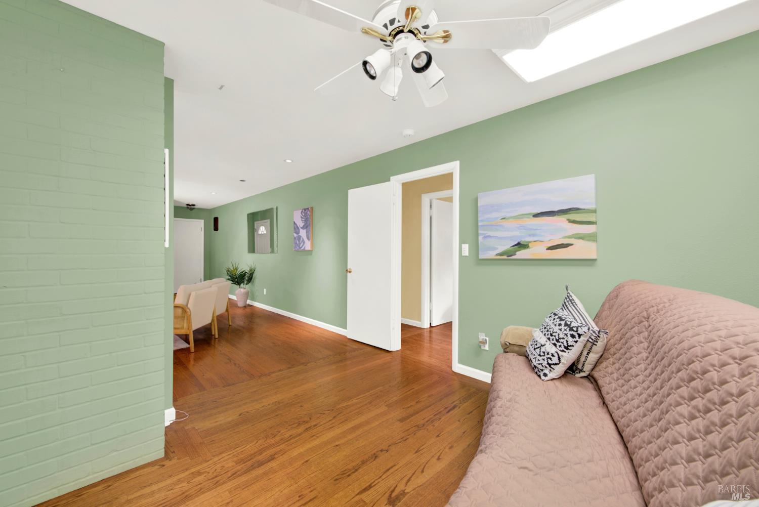 Detail Gallery Image 23 of 79 For 689 W C St, Dixon,  CA 95620 - 3 Beds | 3 Baths