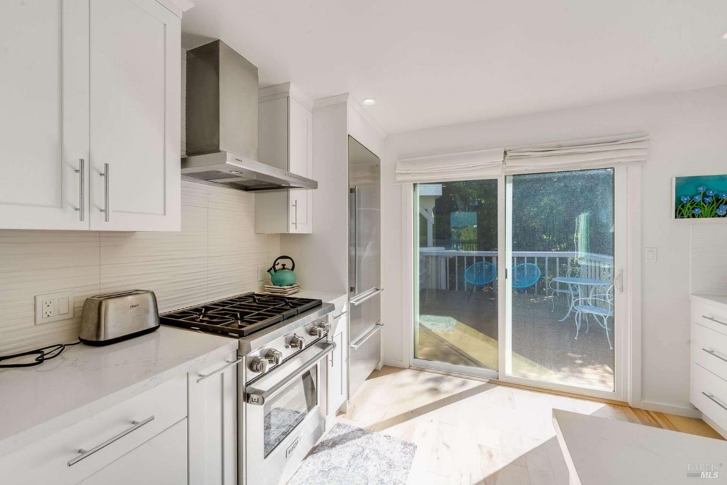 Detail Gallery Image 10 of 34 For 43 Marin Ave, Sausalito,  CA 94965 - 3 Beds | 2/1 Baths