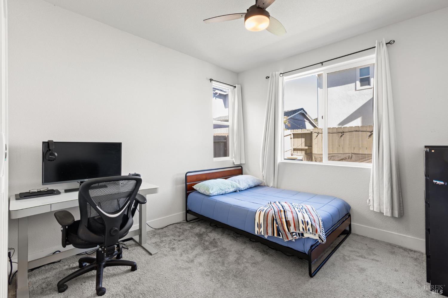 Detail Gallery Image 10 of 27 For 845 Cosmos Dr, Vacaville,  CA 95687 - 4 Beds | 3 Baths