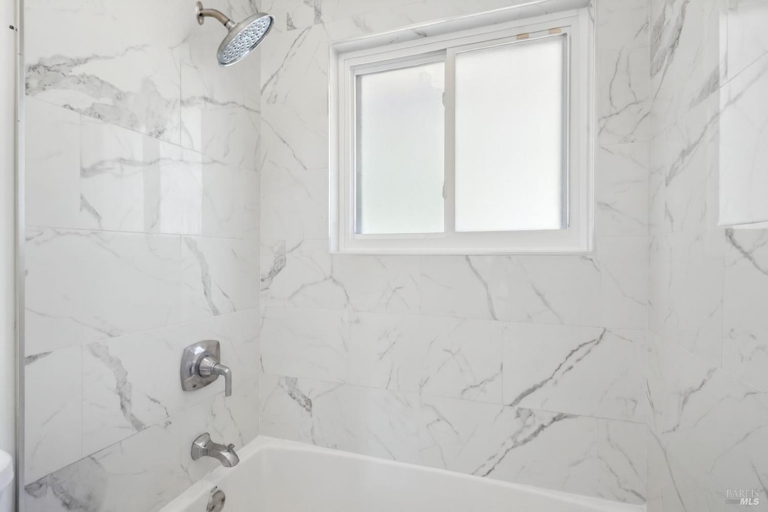 Detail Gallery Image 27 of 42 For 16 Dutton Ct, Sausalito,  CA 94965 - 4 Beds | 2 Baths