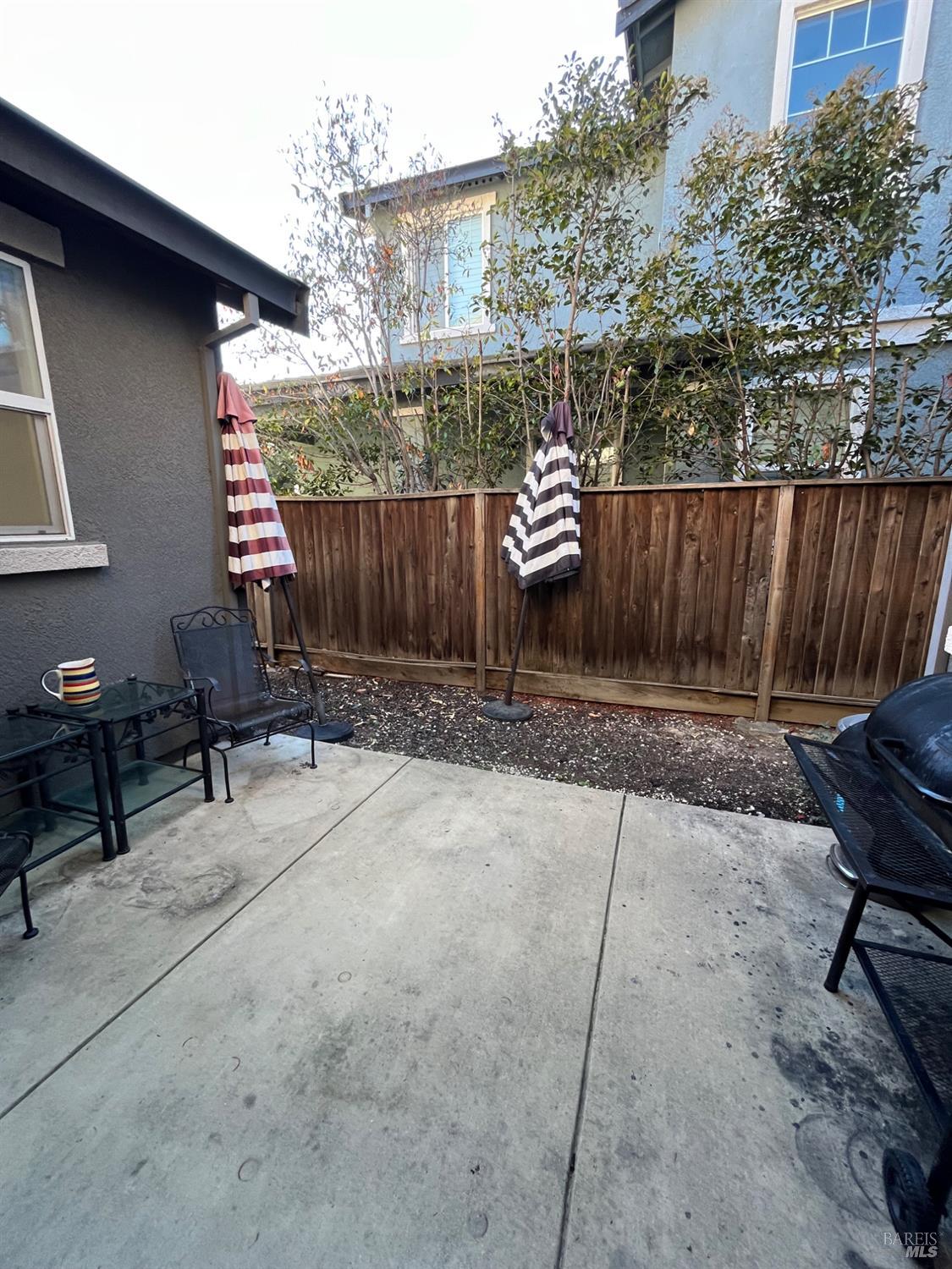 Detail Gallery Image 17 of 43 For 2472 Shorey Way, Fairfield,  CA 94533 - 4 Beds | 3 Baths