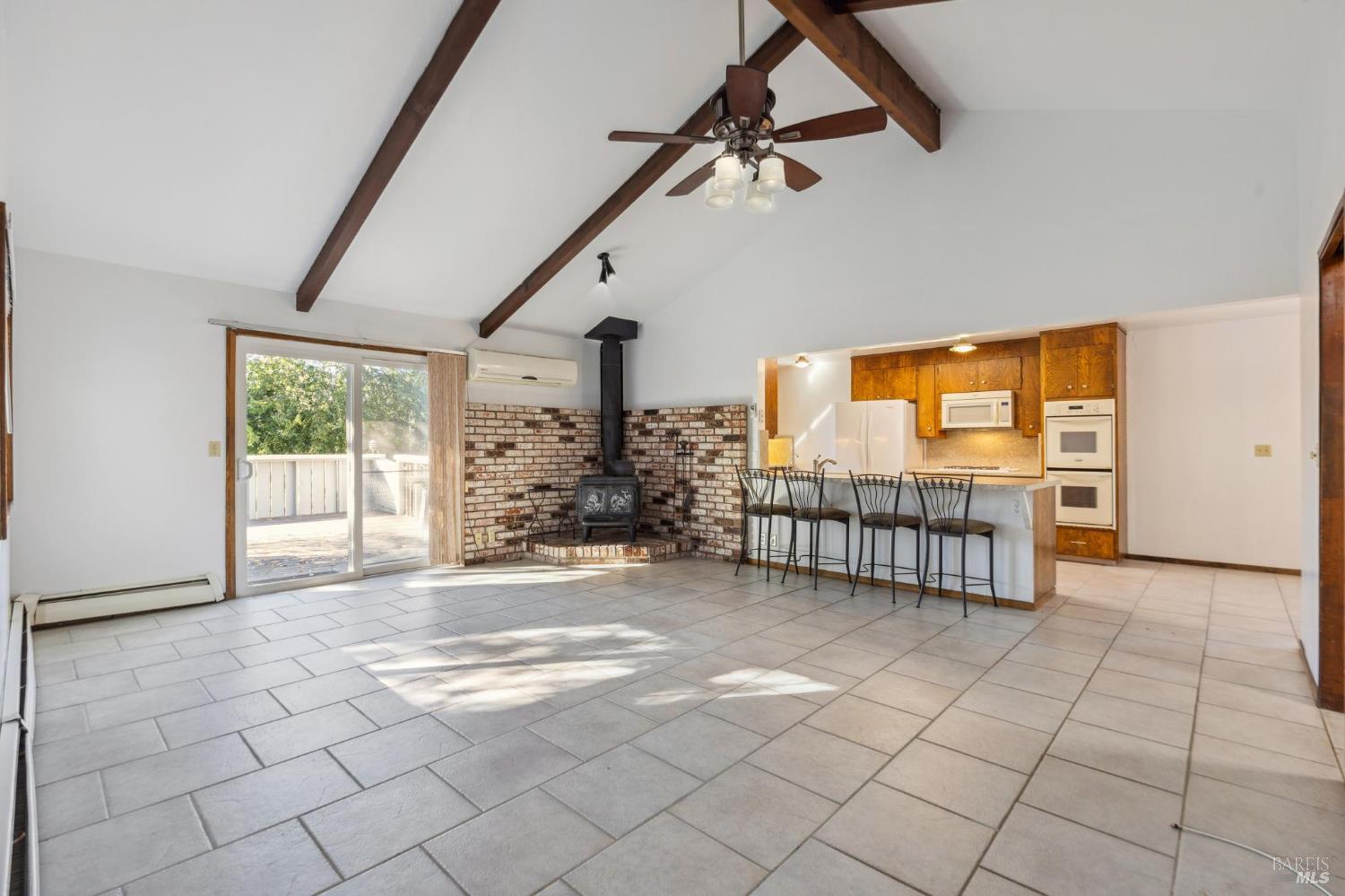 Detail Gallery Image 17 of 75 For 4050 Sonoma Mountain Rd, Santa Rosa,  CA 95404 - 4 Beds | 3/1 Baths