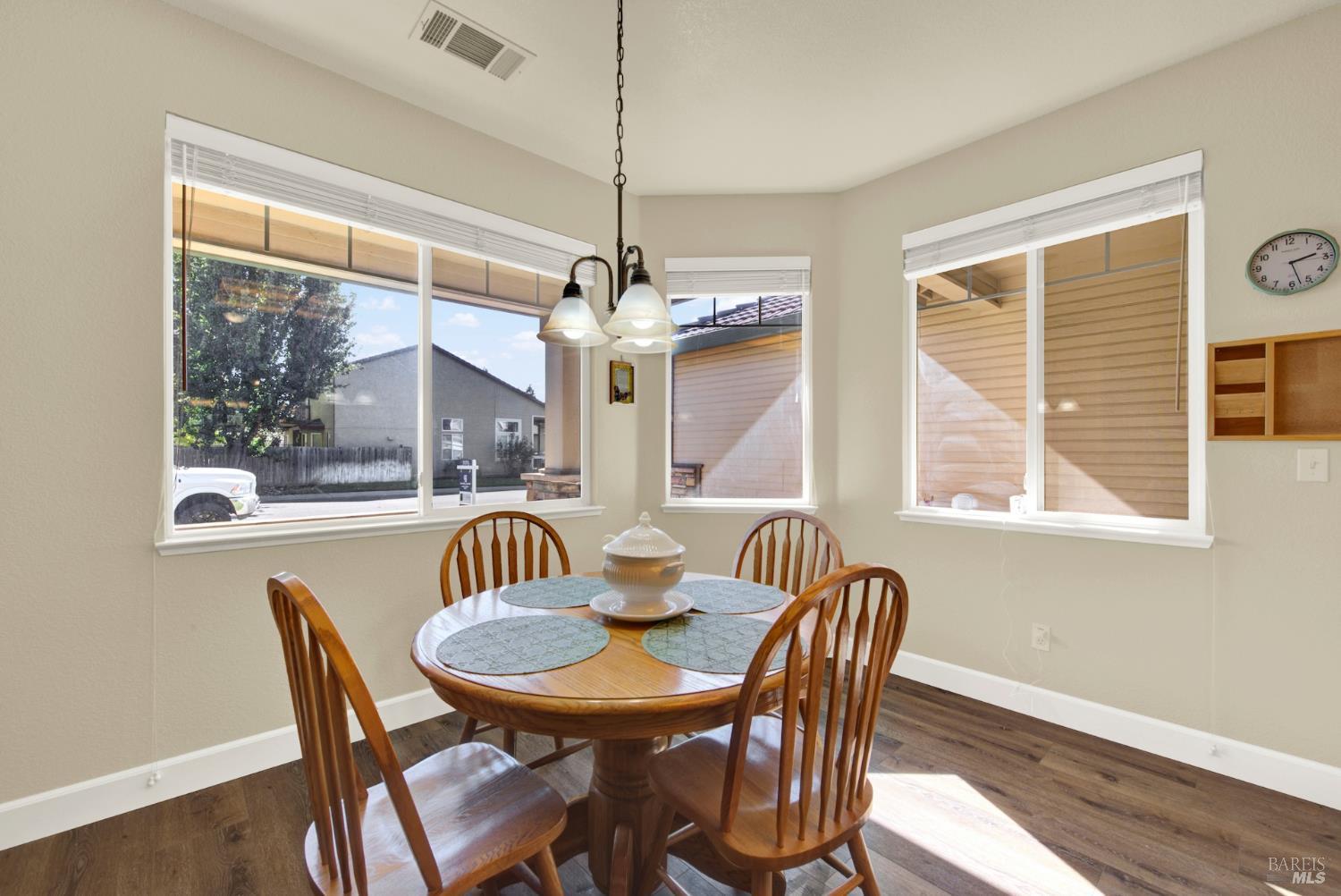 Detail Gallery Image 41 of 73 For 800 Alexander Dr, Dixon,  CA 95620 - 3 Beds | 2 Baths