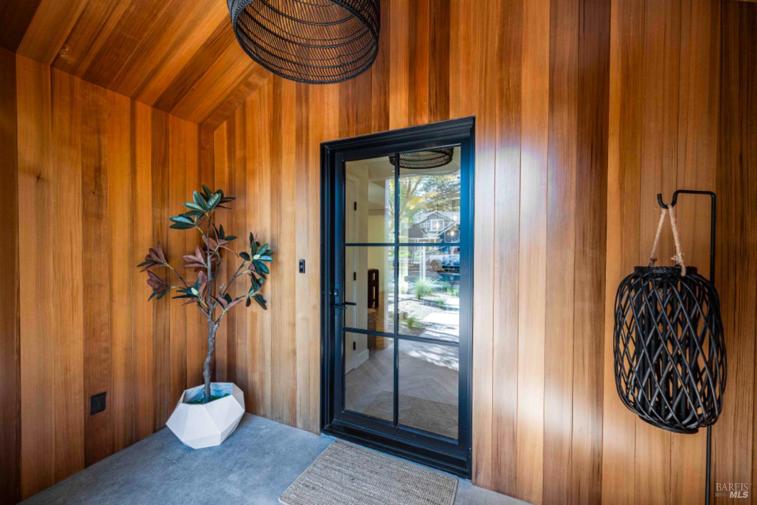 Detail Gallery Image 4 of 36 For 851 Second St, Sonoma,  CA 95476 - 4 Beds | 3 Baths