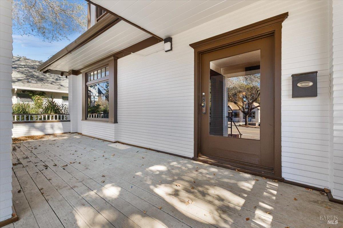 Detail Gallery Image 3 of 44 For 714 Mendocino Ave, Santa Rosa,  CA 95401 - 3 Beds | 1/2 Baths