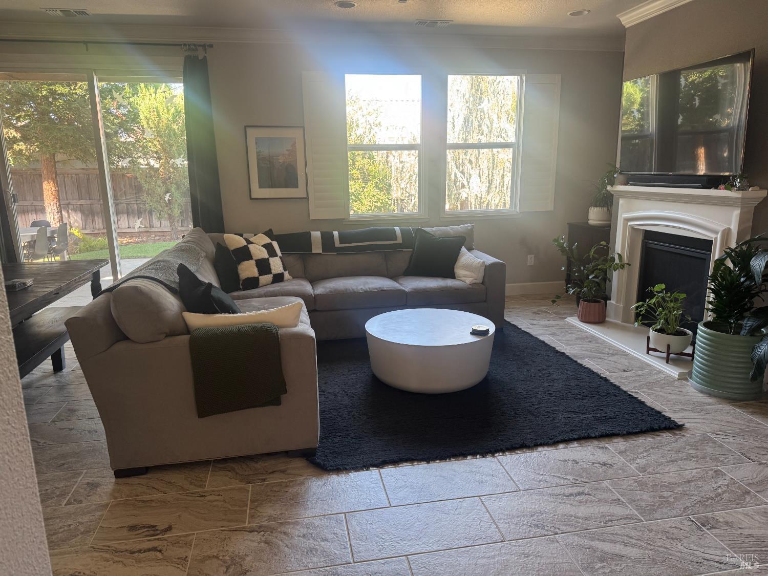 Detail Gallery Image 5 of 18 For 261 Joyce Dr, Vacaville,  CA 95687 - 4 Beds | 2 Baths