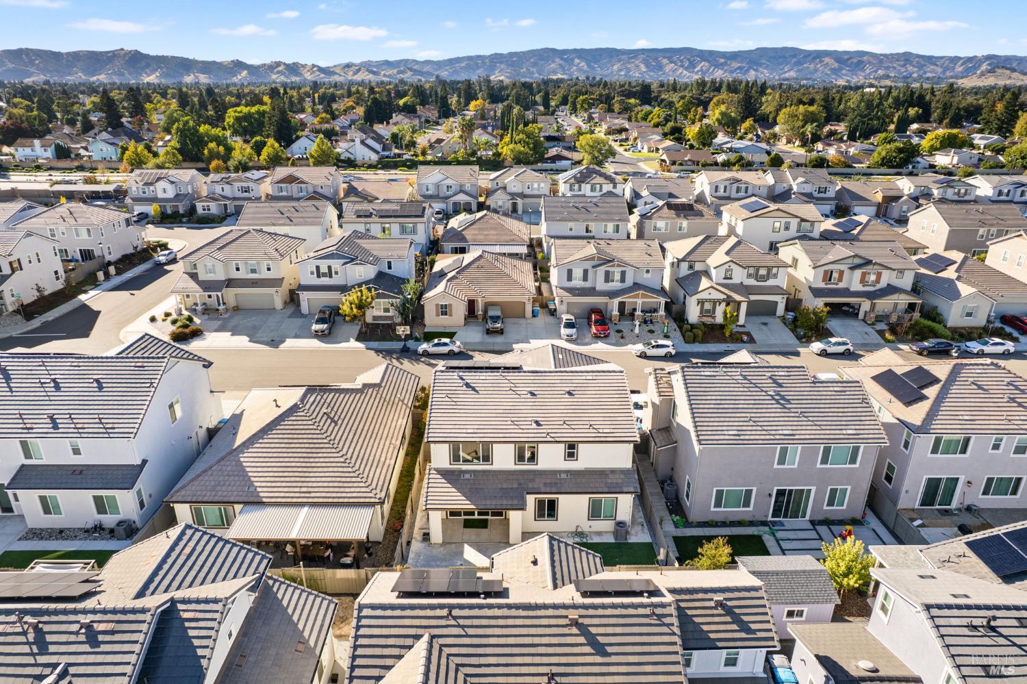 Detail Gallery Image 25 of 27 For 845 Cosmos Dr, Vacaville,  CA 95687 - 4 Beds | 3 Baths