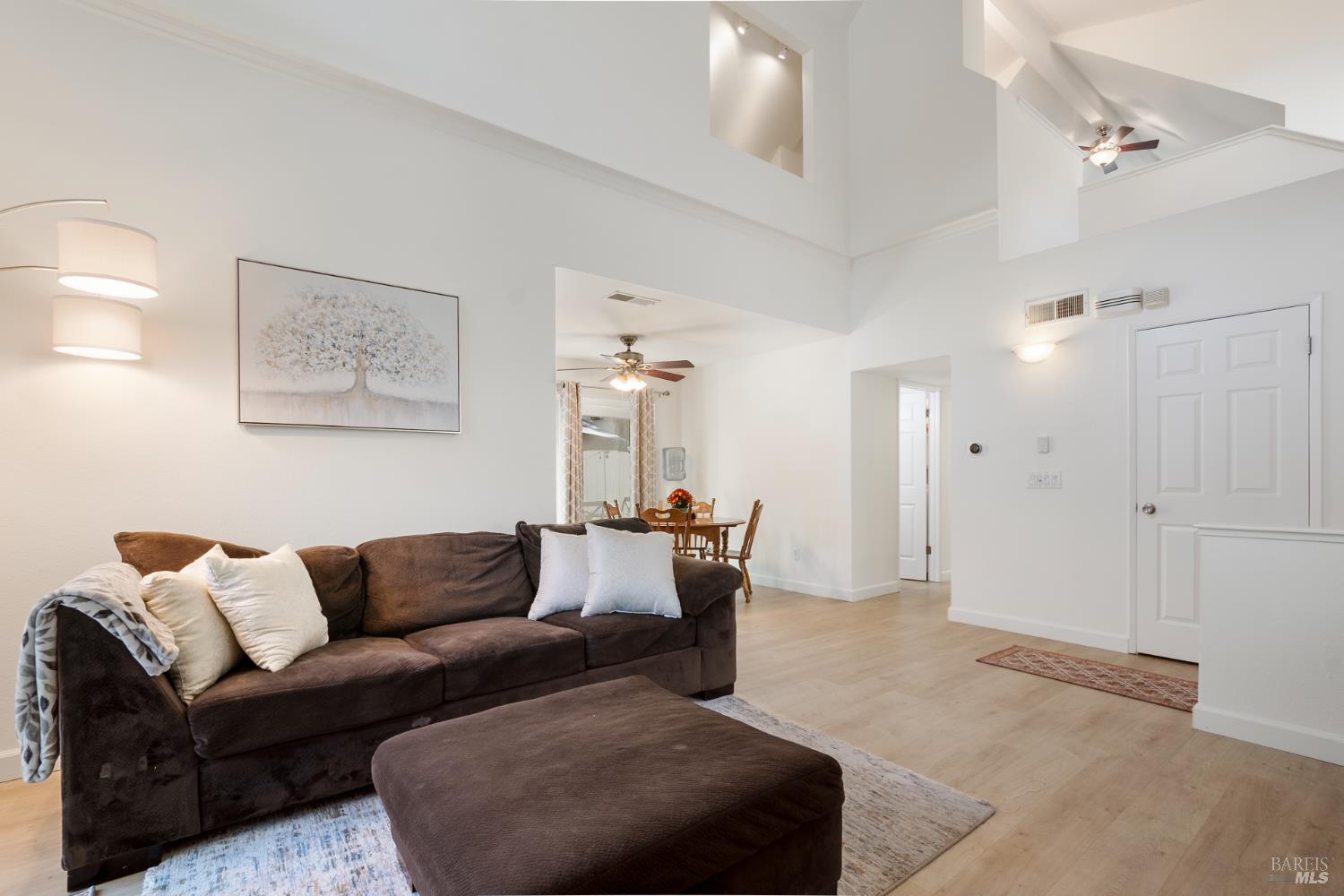 Detail Gallery Image 7 of 53 For 3315 Yulupa Ave, Santa Rosa,  CA 95405 - 3 Beds | 2 Baths