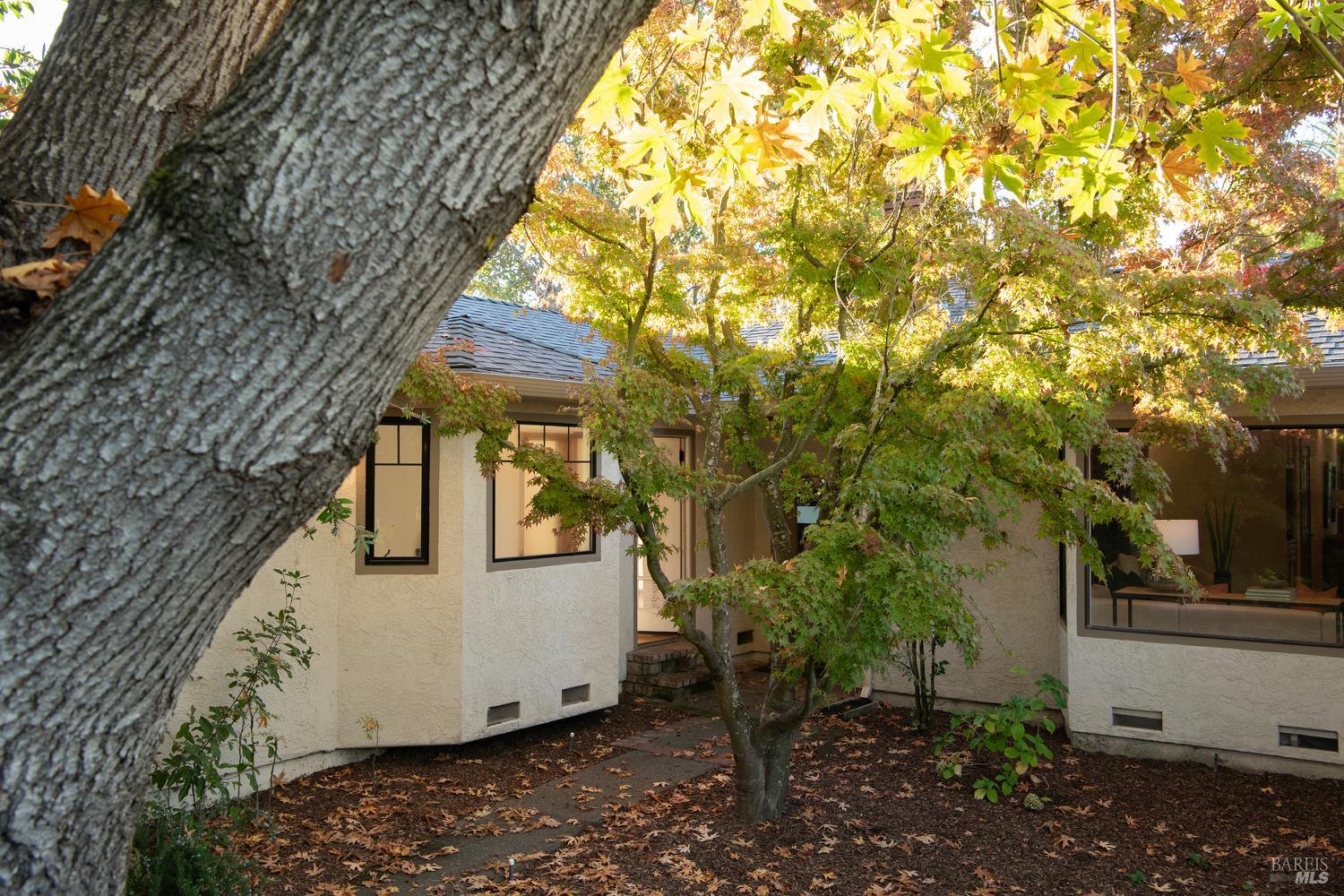 Detail Gallery Image 7 of 64 For 836 E Napa St, Sonoma,  CA 95476 - 2 Beds | 2 Baths